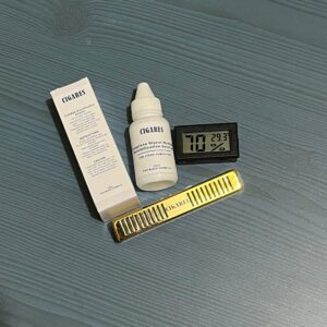 CIGARES Humidor Kit - Medium Length Rectangular Plastic Humidifier Bar for Humidor Humidification
