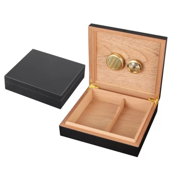 CIGARES Cedar Wood Humidor with Magnetic Analog Hygrometer and Humidifier - Image 5